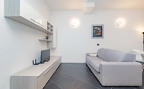 Flo House 28